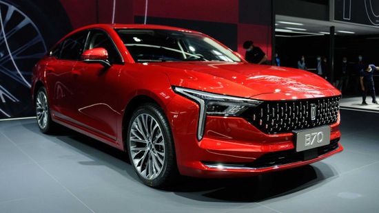 السيارات الصينية تزيد حصتها من السوق المحلية وتتفوق على تسلا 