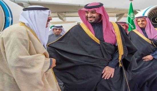 أمير الكويت وولي العهد السعودي يستعرضان مستجدات الأحداث الإقليمية والدولية