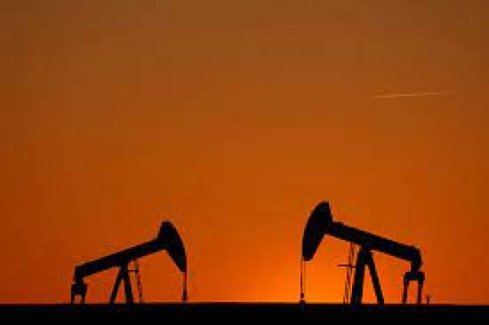 قفزة بأسعار النفط وسط تصاعد التوتر بالشرق الأوسط