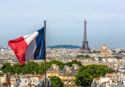 وزير الخارجية الفرنسي يستقبل أسر المعتقلين في إيران