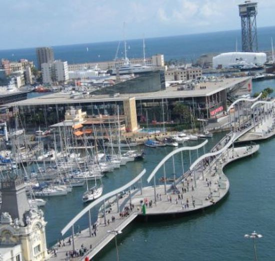 تأخر وصول السفن إلى ميناء برشلونة