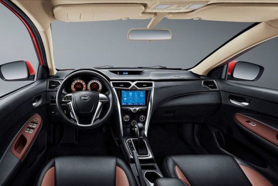 "بي واي دي" تحقق 4 مليارات دولار أرباح في 2023