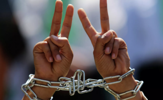 حتى لا ينفجر الوضع.. صحيفة إسرائيلية: اعتقال 3000 فلسطيني بالضفة الغربية