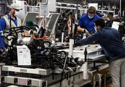 الصناعة الأمريكية تواصل التراجع في يناير الماضي