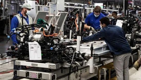 الصناعة الأمريكية تواصل التراجع في يناير الماضي