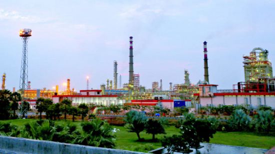 الهند تخفض استيراد النفط الروسي بسبب التكاليف