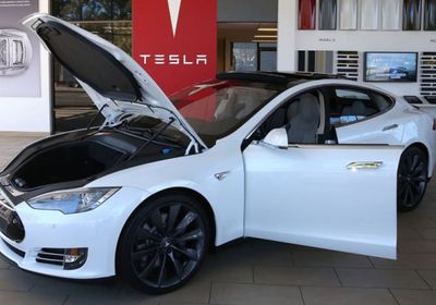 تسلا تطلق تحديثًا لنظام القيادة الذاتية لسياراتها في الصين