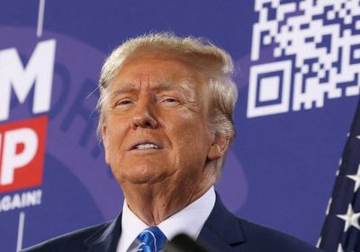 حال فوزه.. ترامب يتعهد بفرض رسوم جمركية على الصين