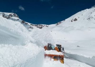 بسبب تساقط الثلوج.. إصابة أكثر من 100 شخص في اليابان