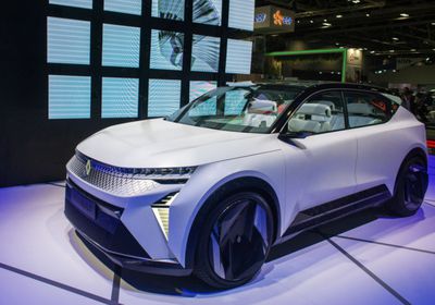 السيارات الكهربائية نصف حجم السوق بحلول 2030