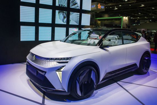 السيارات الكهربائية نصف حجم السوق بحلول 2030
