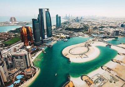 الإمارات تخطط للوصول لمعدل نمو سنوي 7%