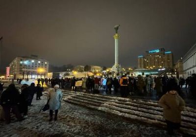 بعد 24 ساعة من إقالته.. متظاهرون في كييف يطالبون بعودة زالوجني إلى منصبه