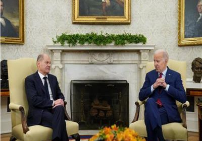 بايدن وشولتس يدعوان الكونغرس الأمريكي لدعم أوكرانيا