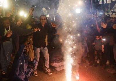 قائد الجيش الباكستاني يهنئ بلاده على نجاح إجراء الانتخابات