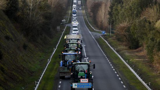 ثونبرغ تنضم لمحتجين رافضين لشق طريق سريع في فرنسا