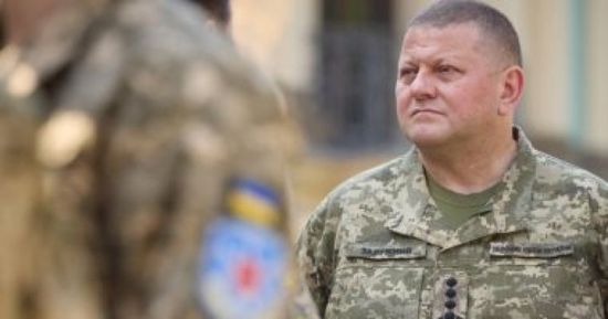 صحيفة فرنسية تعلق على تغيير قائد الجيش الأوكراني