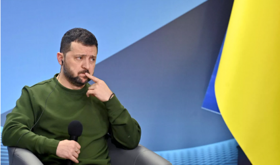 وسائل إعلام غربية: زيلينسكي يواجه فوضى بسبب إقالة زالوجني