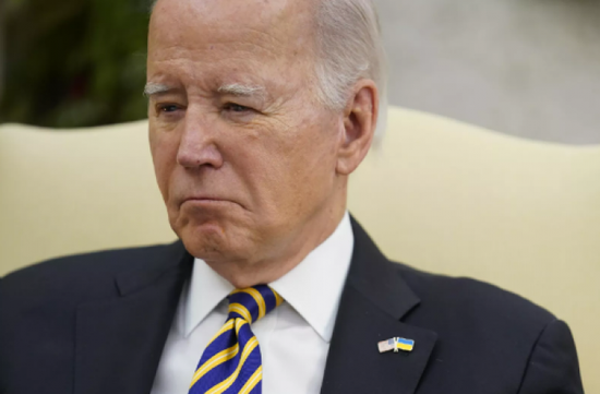 بايدن يدعو الكونجرس للتعجيل بتمرير حزمة مساعدات لأوكرانيا وإسرائيل