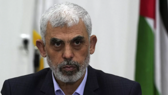 الجيش الإسرائيلي يحصل على فيديو لـ"السنوار" داخل نفق في خان يونس