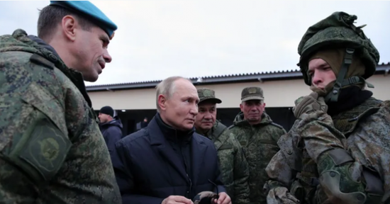 بوتين يقر عقوبة جديدة لمنتقدي الجيش الروسي