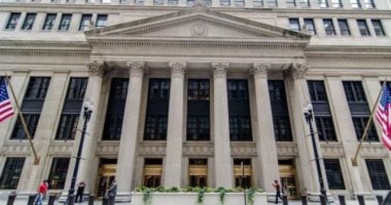 بومان تحذر من مخاطر التنظيم المفرط على البنوك الصغيرة