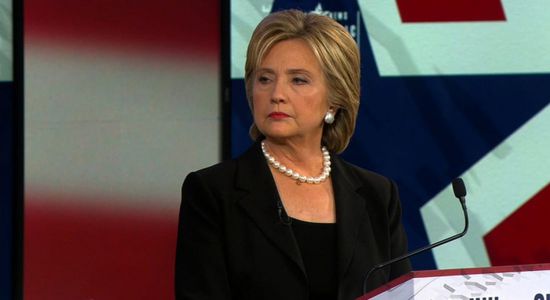 كلينتون تتهم بوتين في وفاة "نافالني"