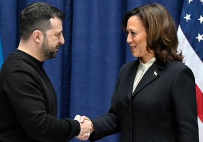 "هاريس": سنعمل لضمان دفع روسيا تعويضات لأوكرانيا