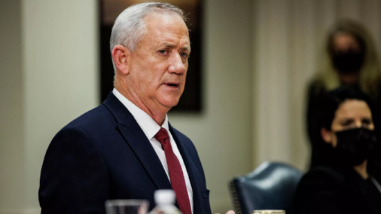 غانتس: مؤشرات إيجابية على تنفيذ صفقة رهائن جديدة