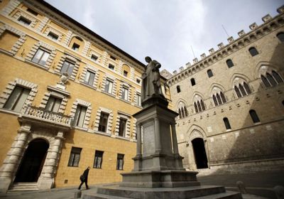 الحكومة الإيطالية تخطط لبيع حصة في "مونتي باشي"