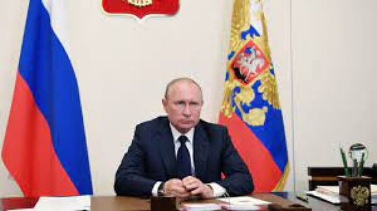 بوتين يشيد بجيشه وواشنطن تفرض عقوبات