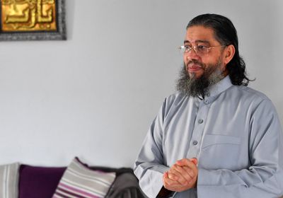 الإمام التونسي المرحل يلجأ للقضاء للعودة إلى فرنسا
