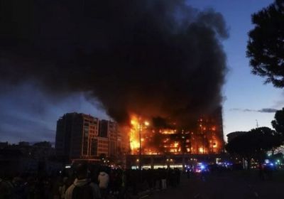 ارتفاع عدد قتلى حريق مبنى بإسبانيا إلى 10