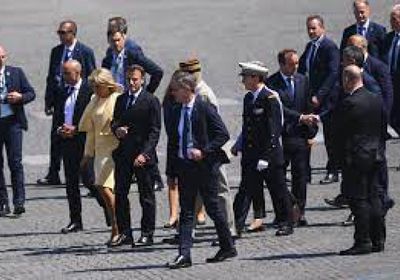 صيحات استهجان في وجه ماكرون