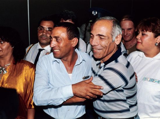 وفاة مؤسس حركة "الفهود السود" الإسرائيلية