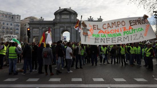 مزارعون إسبان يحتجون في مدريد على المنافسة الأجنبية