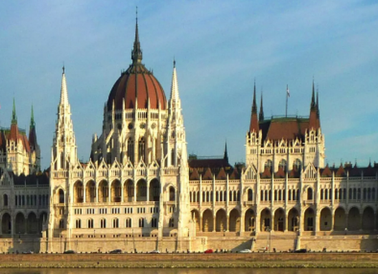 البرلمان المجري يصادق على طلب السويد بالانضمام للناتو