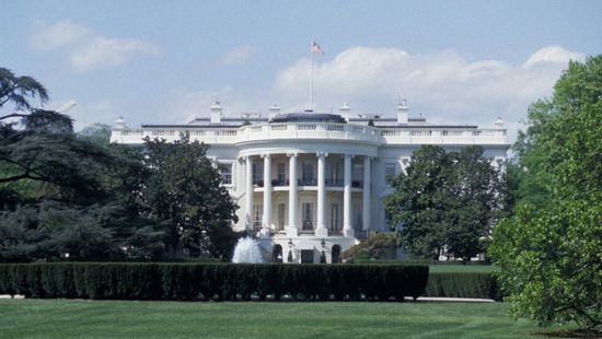 البيت الأبيض: لا ننوي إرسال القوات الأمريكية إلى أوكرانيا