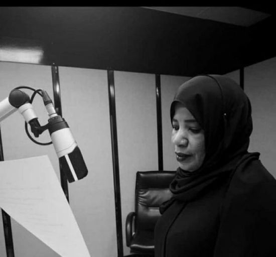 وفاة الإعلامية العمانية نجاة بنت سعد