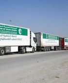 المملكة: عبور 400 شاحنة إغاثية سعودية منفذ رفح تمهيدًا دخولها غزة