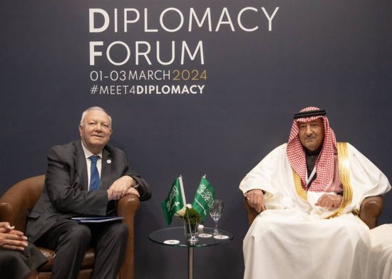 نائب وزير الخارجية السعودية يبحث مع مسؤولين دوليين تعزيز العلاقات