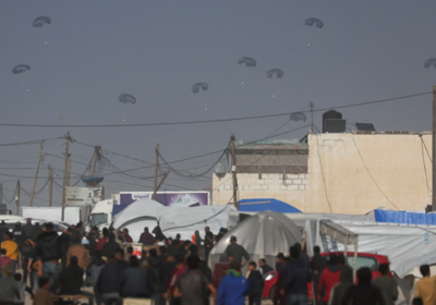 بايدن: الجيش الأمريكي سينفذ إنزالا جويا لمساعدات لسكان غزة