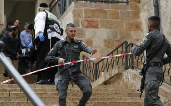 إصابة مستوطن إسرائيلي جراء عملية طعن في الضفة الغربية