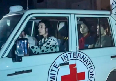 جنرال إسرائيلي سابق يطالب عائلات الأسري بالضغط على حكومة نتنياهو