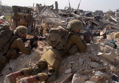 الجيش الإسرائيلي يأمر سكان مدينة في خانيونس بالرحيل