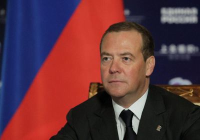 لهذا السبب.. ميدفيديف يطالب بطرد سفراء الاتحاد الأوروبي