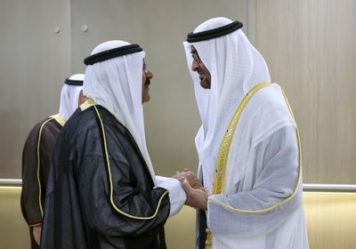 الشيخ محمد بن زايد يبحث مع أمير الكويت تعزيز العمل المشترك بين البلدين