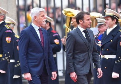 ماكرون يدعو حلفاء أوكرانيا لدعمها عسكريًا