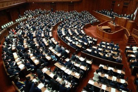 البرلمان الياباني يصادق على ميزانية قياسية للعام المالي الجديد