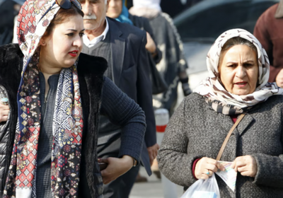 حتى داخل السيارات.. العفو الدولية: إيران تواصل ملاحقة غير المحجبات